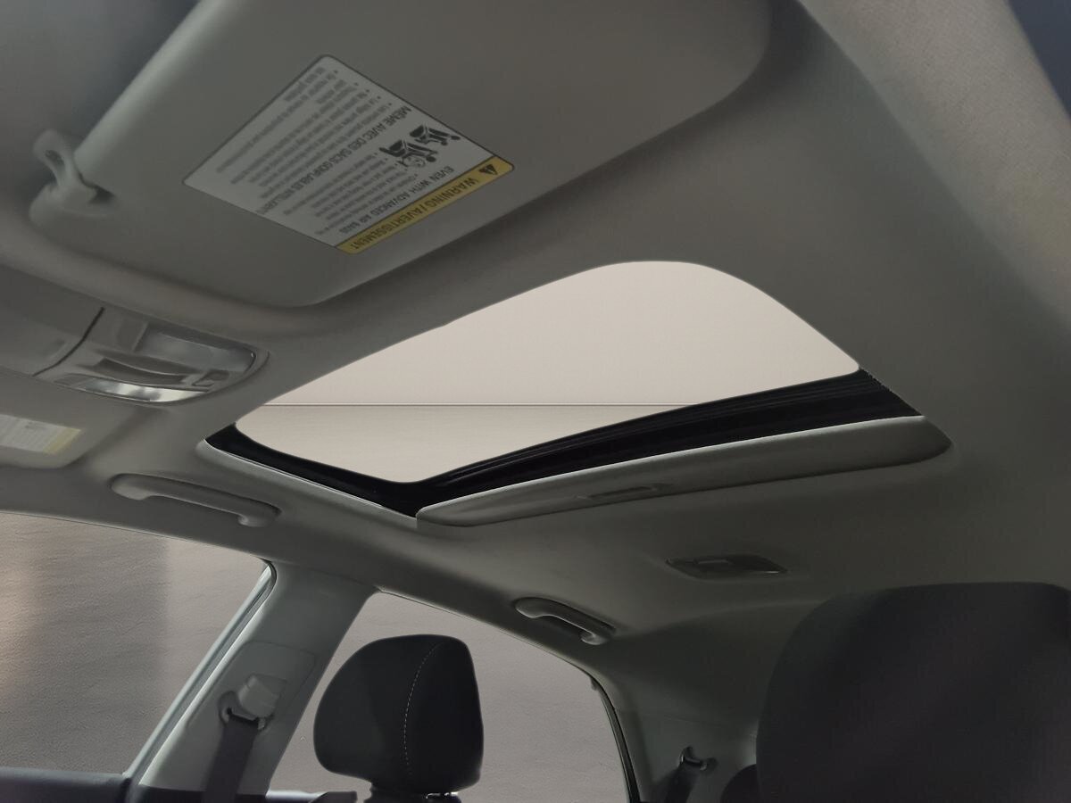 2023 Kia Rio5 - Image 5