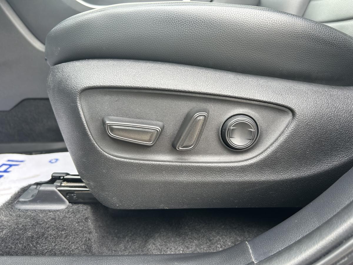 2024 Toyota Highlander - Image 13