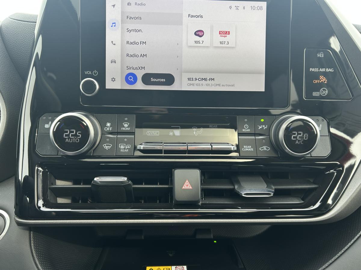 2024 Toyota Highlander - Image 29