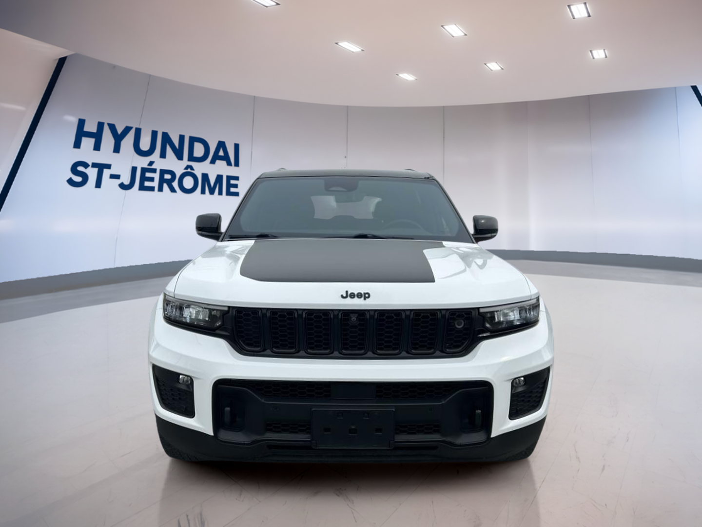 2023 Jeep Grand Cherokee 4xe - Image 2