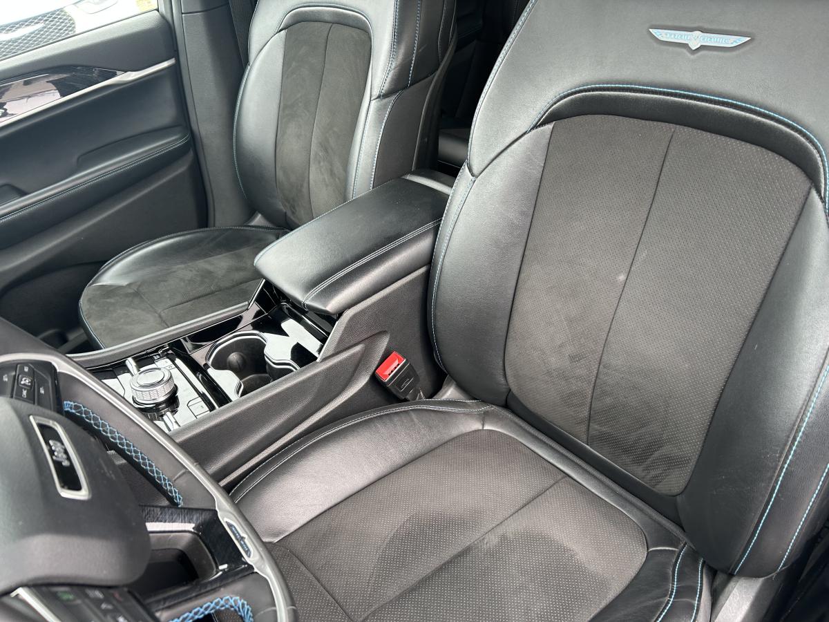 2023 Jeep Grand Cherokee 4xe - Image 11