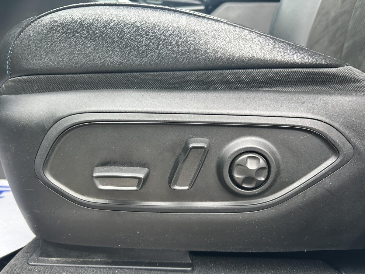 2023 Jeep Grand Cherokee 4xe - Image 13