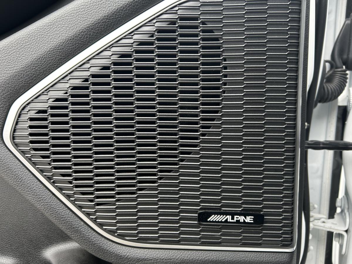 2023 Jeep Grand Cherokee 4xe - Image 16