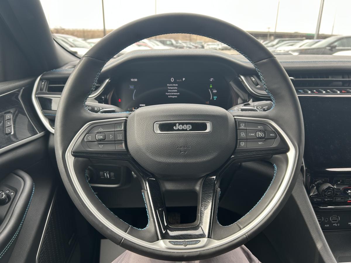 2023 Jeep Grand Cherokee 4xe - Image 24