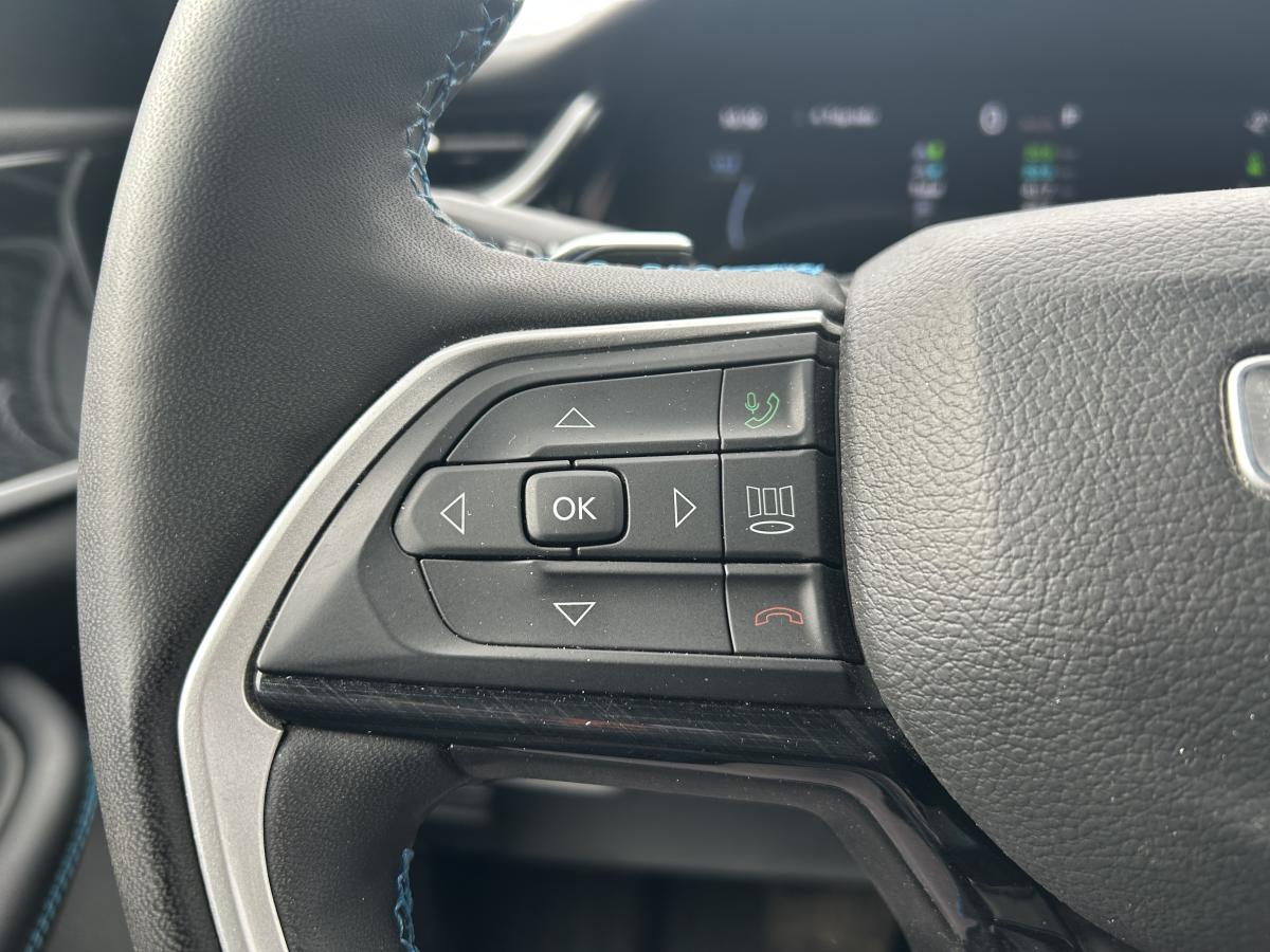 2023 Jeep Grand Cherokee 4xe - Image 25