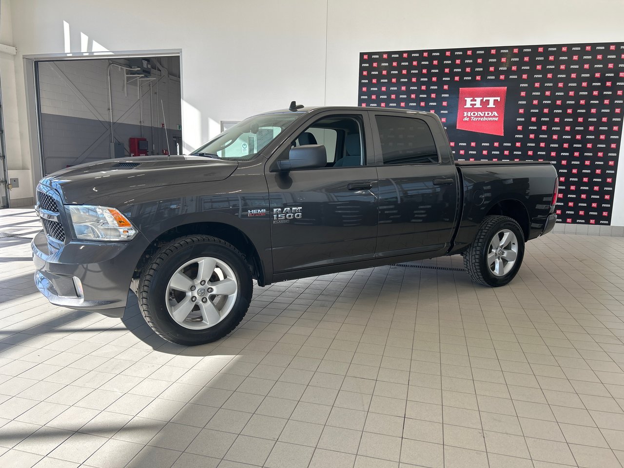2022 Ram 1500 Classic - Image 12