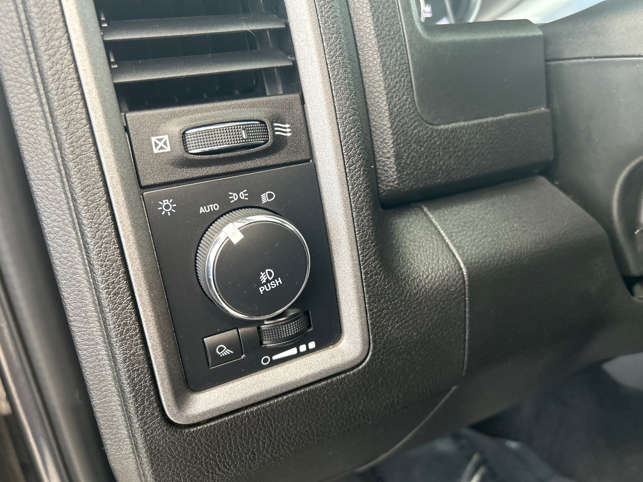 2022 Ram 1500 Classic - Image 30