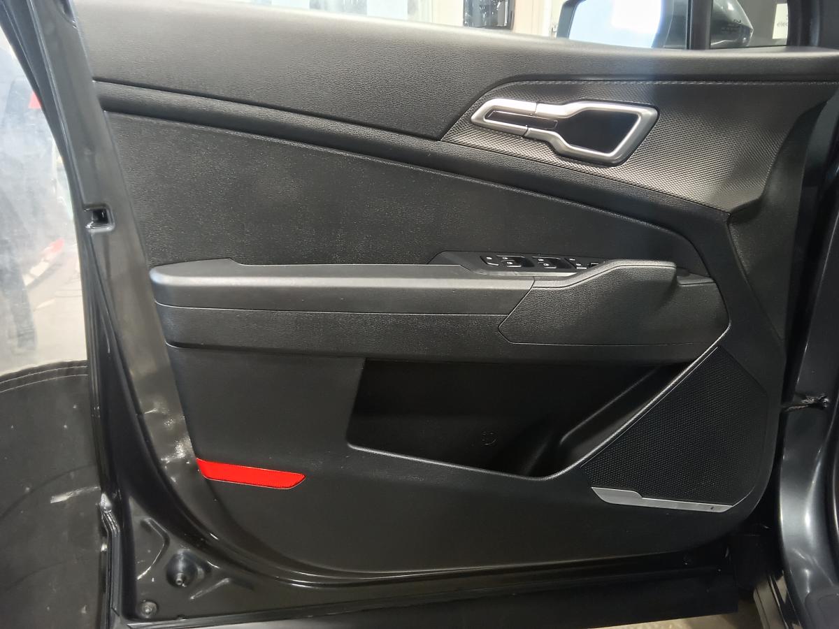 2023 Kia Sportage - Image 23