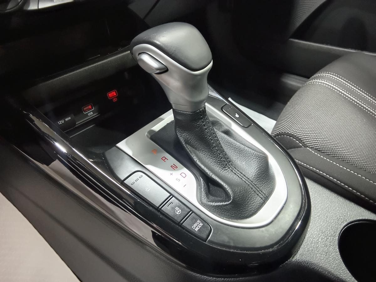 2023 Kia Forte - Image 29