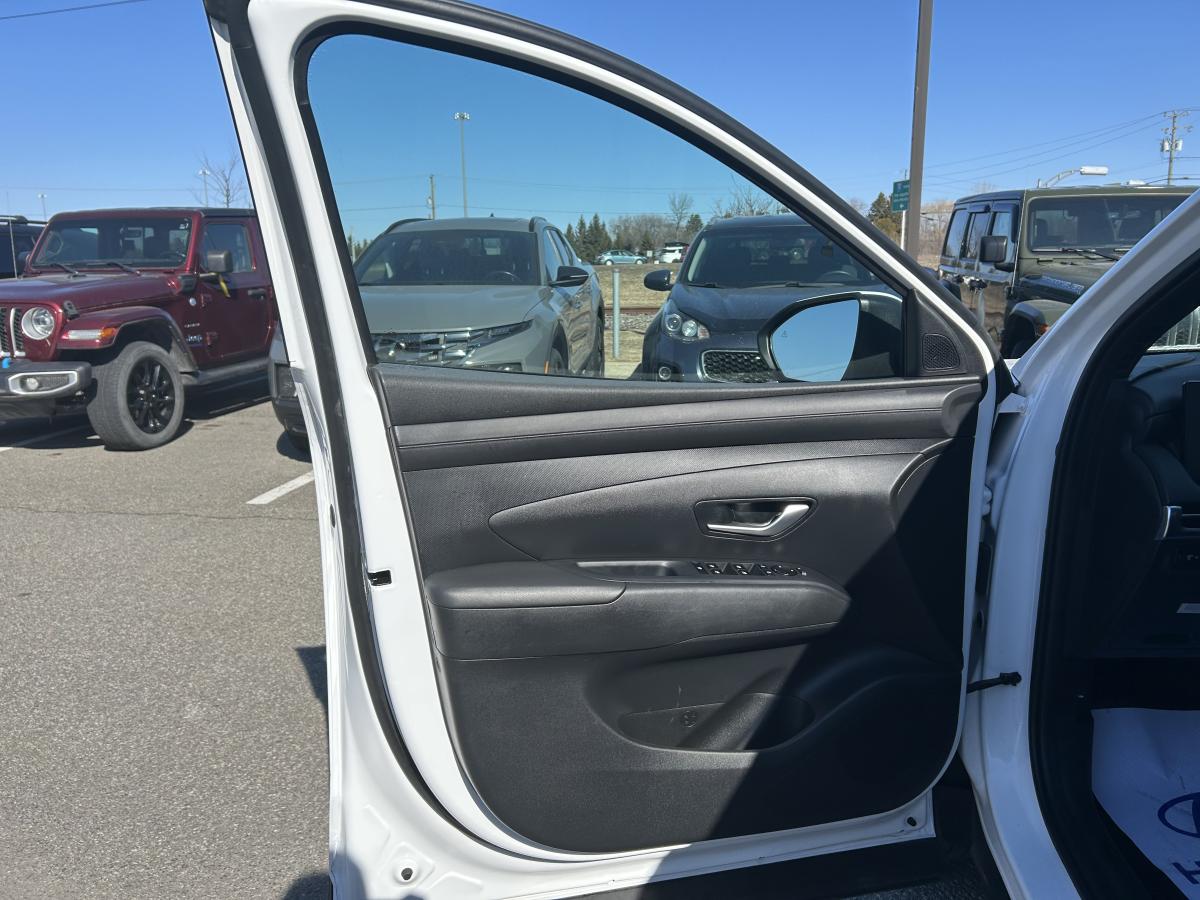 2025 Hyundai Santa Cruz - Image 13