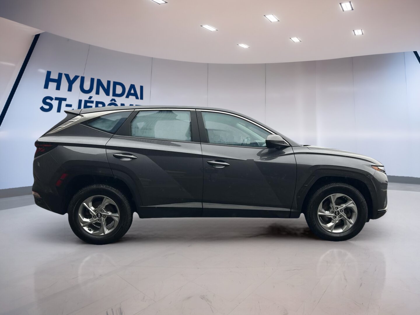 2022 Hyundai Tucson - Image 4