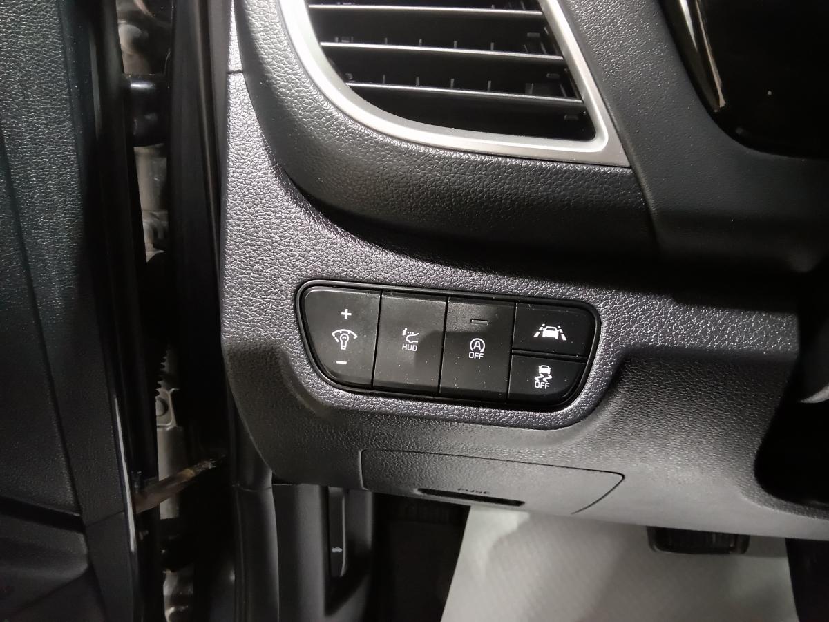 2021 Kia Seltos - Image 24