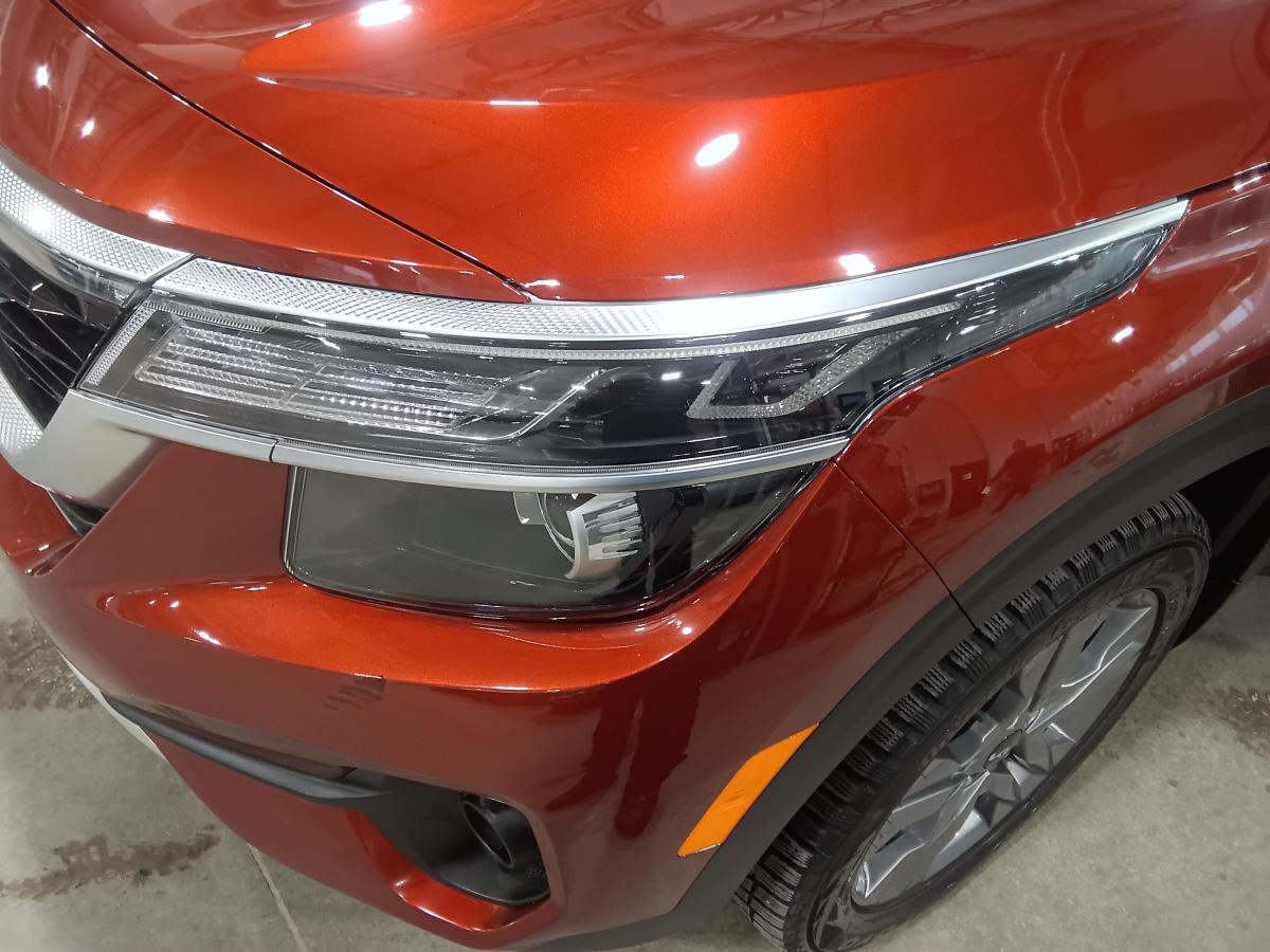 2023 Kia Seltos - Image 9