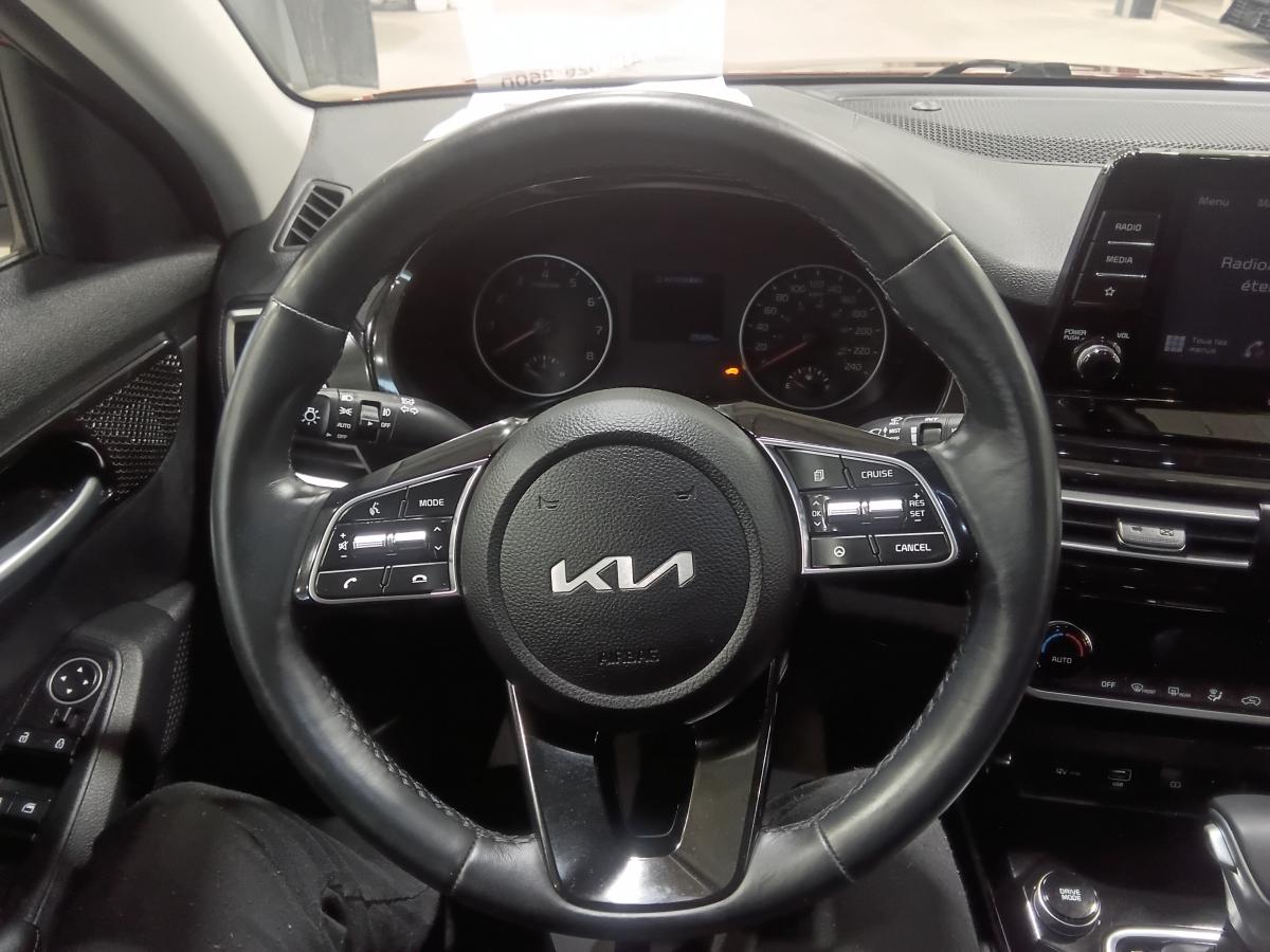 2023 Kia Seltos - Image 14