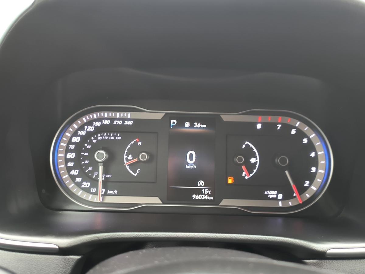 2022 Hyundai Tucson - Image 16