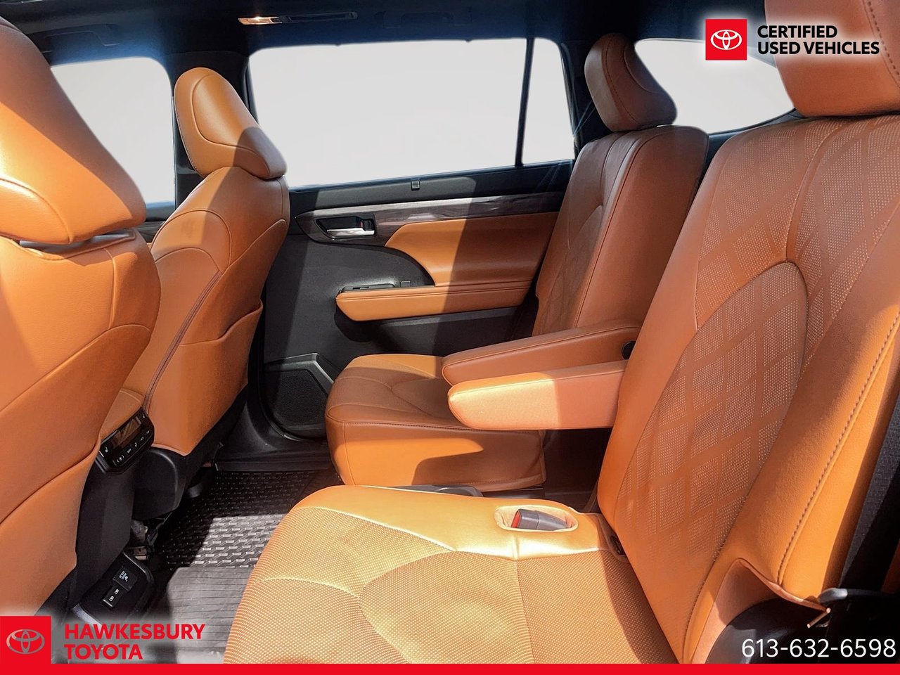 2023 Toyota Highlander Hybrid - Image 35