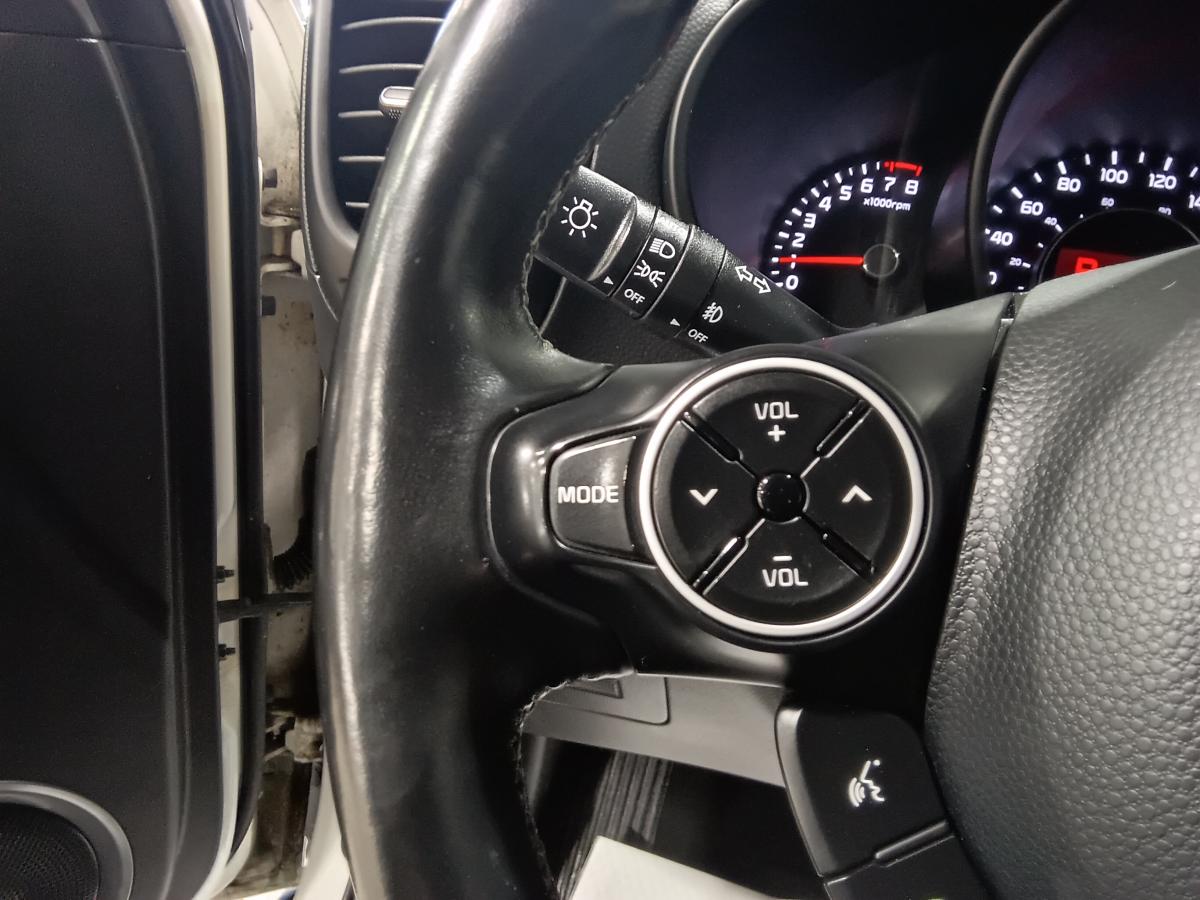 2019 Kia Soul - Image 30