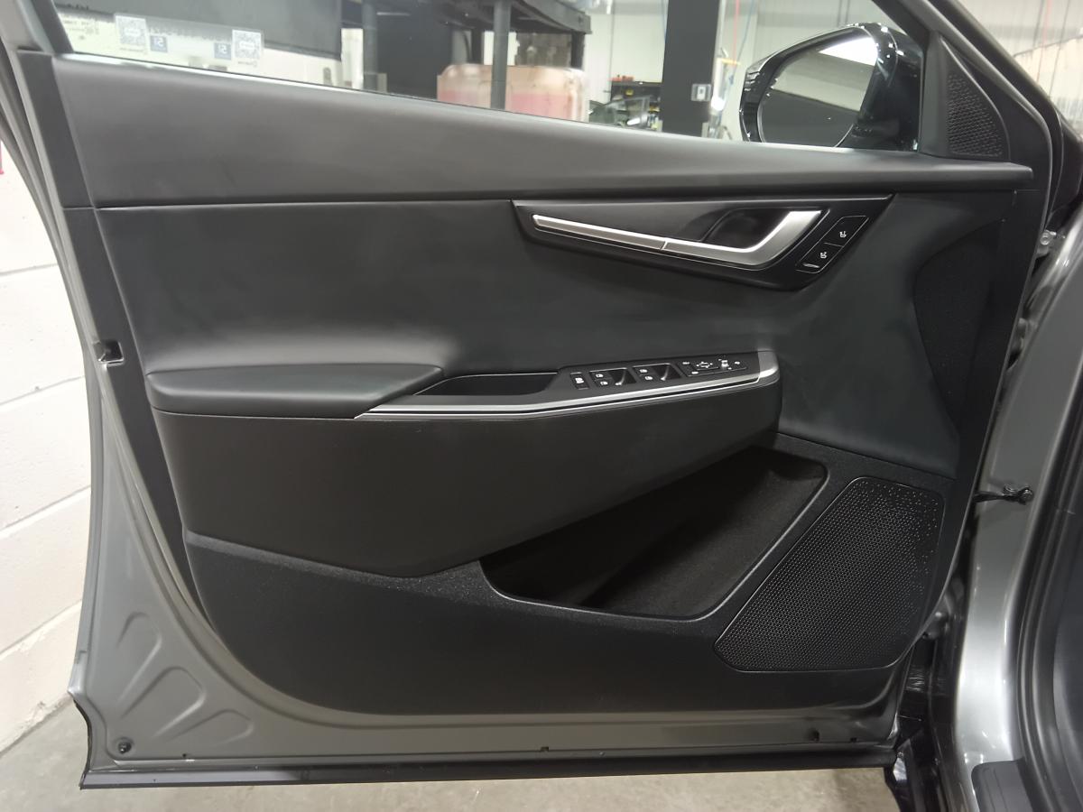 2024 Kia EV6 - Image 17