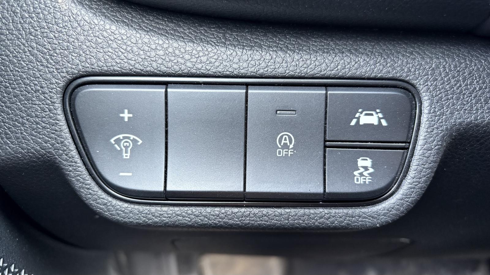 2023 Kia Seltos - Image 17