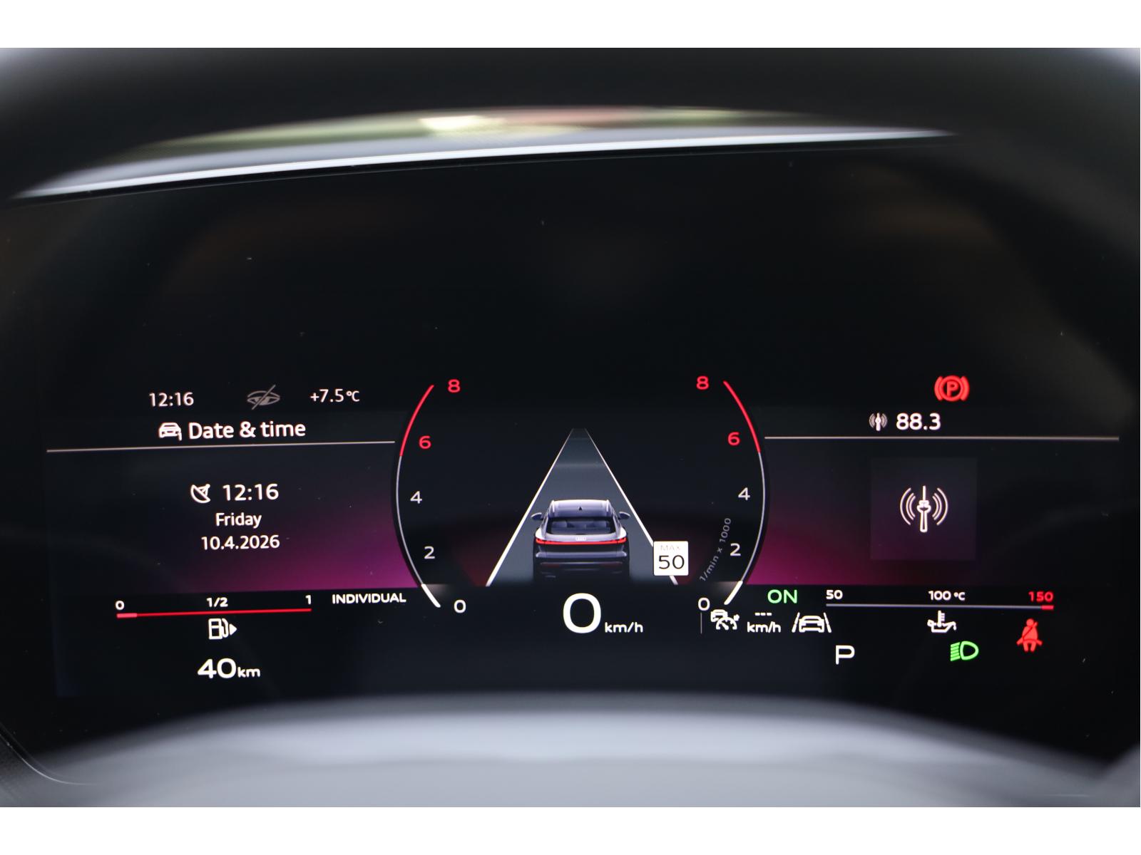 2025 Audi SQ5 - Image 22