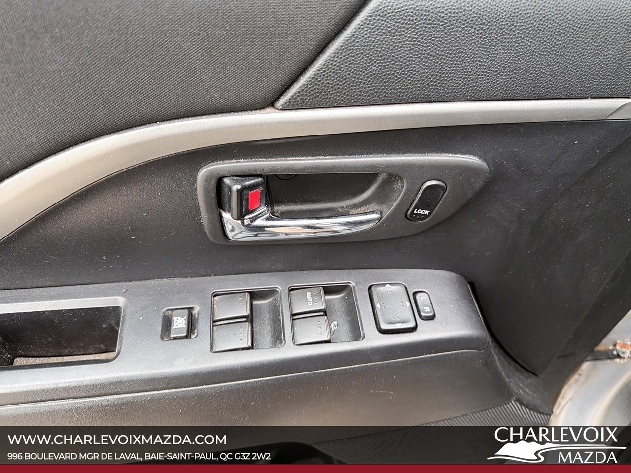 2012 Mazda Mazda5 - Image 10