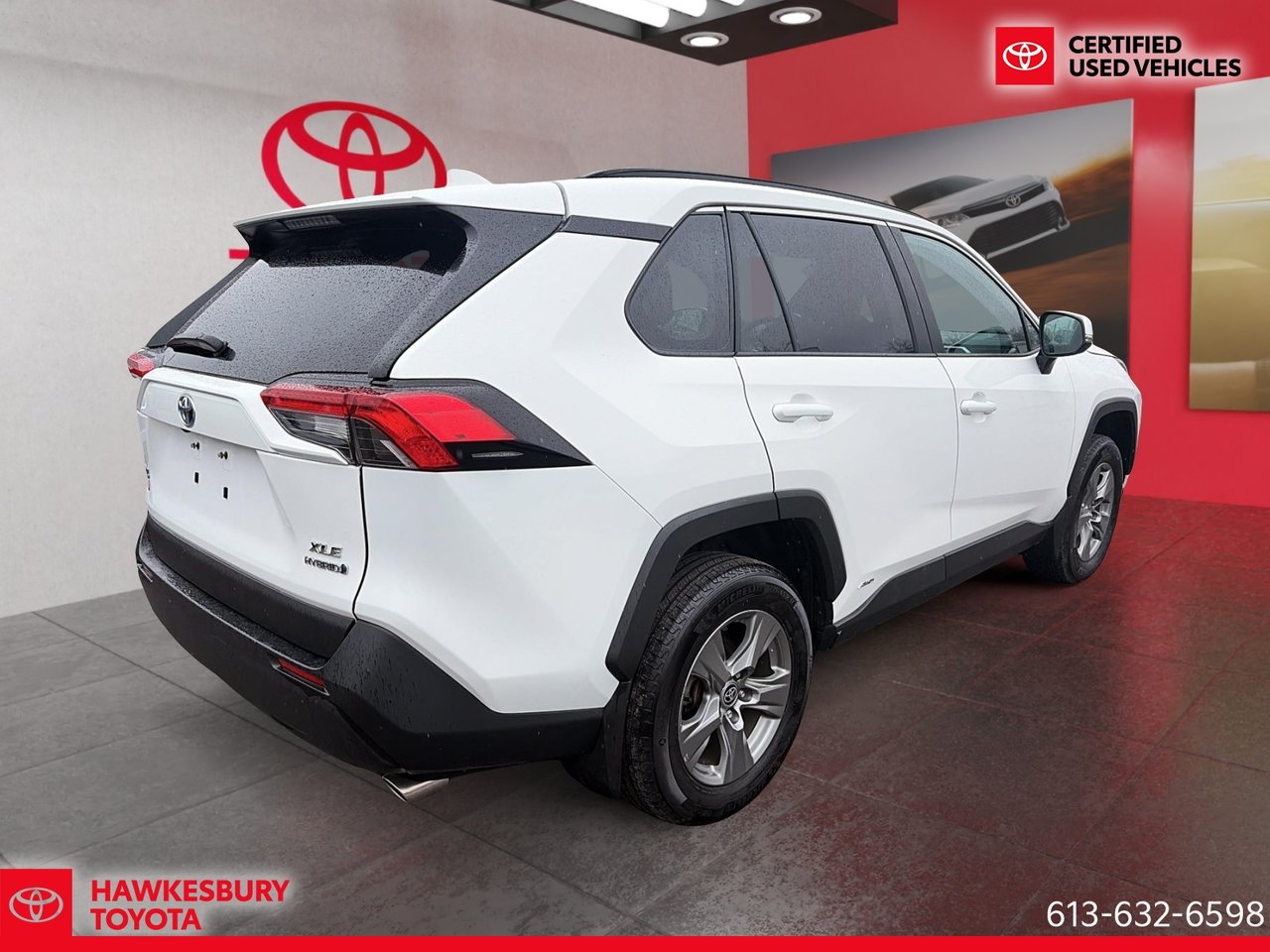 2024 Toyota RAV4 Hybrid - Image 13