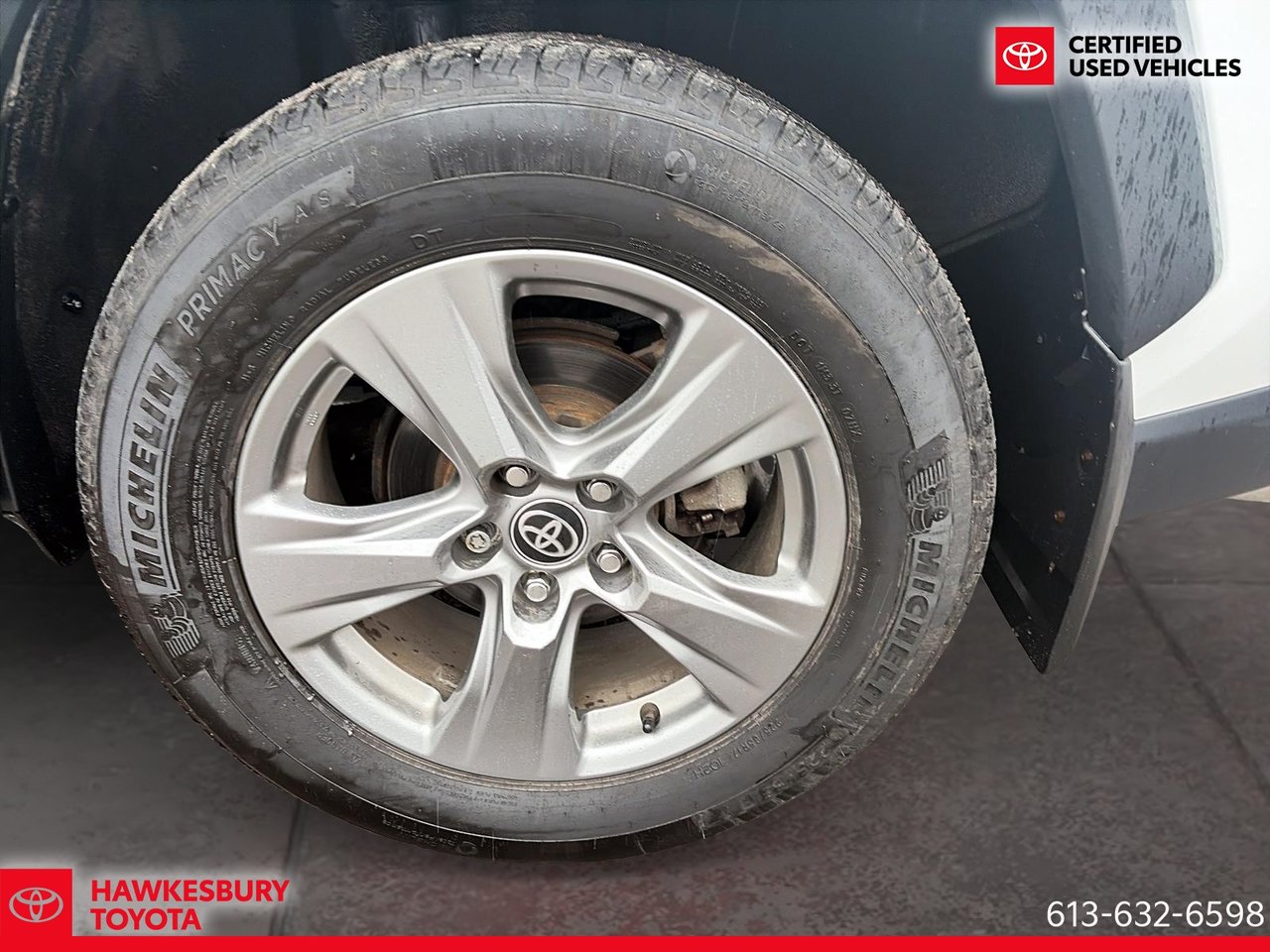 2024 Toyota RAV4 Hybrid - Image 18