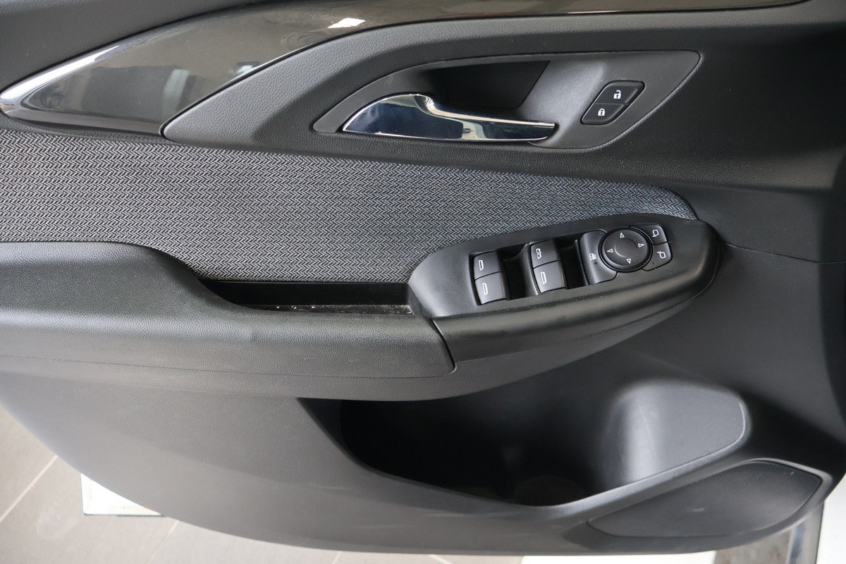 2022 Chevrolet Trailblazer - Image 21