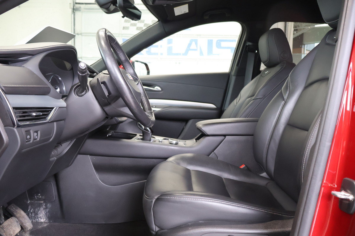 2022 Cadillac XT4 - Image 7
