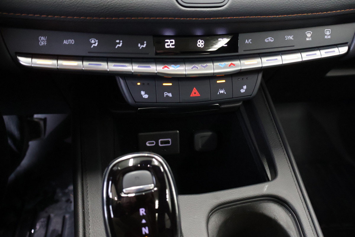 2023 Cadillac XT4 - Image 19