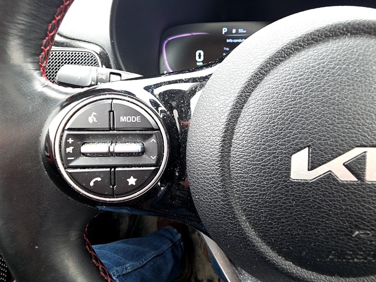 2023 Kia Soul - Image 16