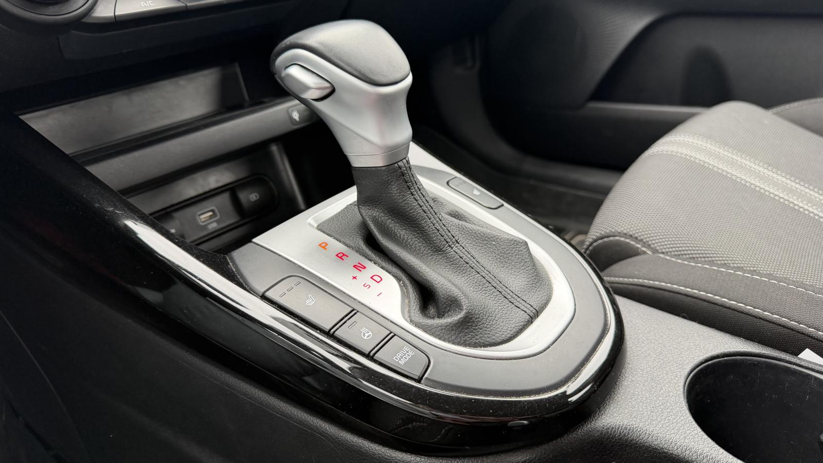 2023 Kia Forte - Image 26