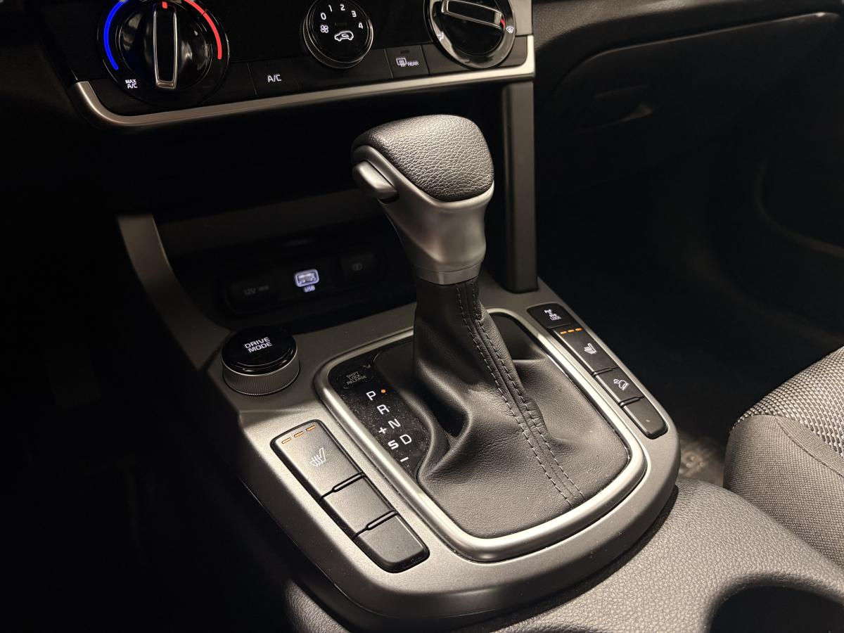 2022 Kia Seltos - Image 16