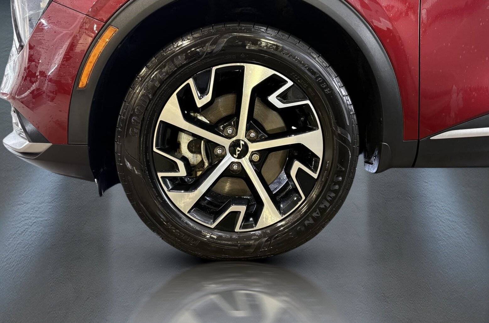 2023 Kia Sportage - Image 5