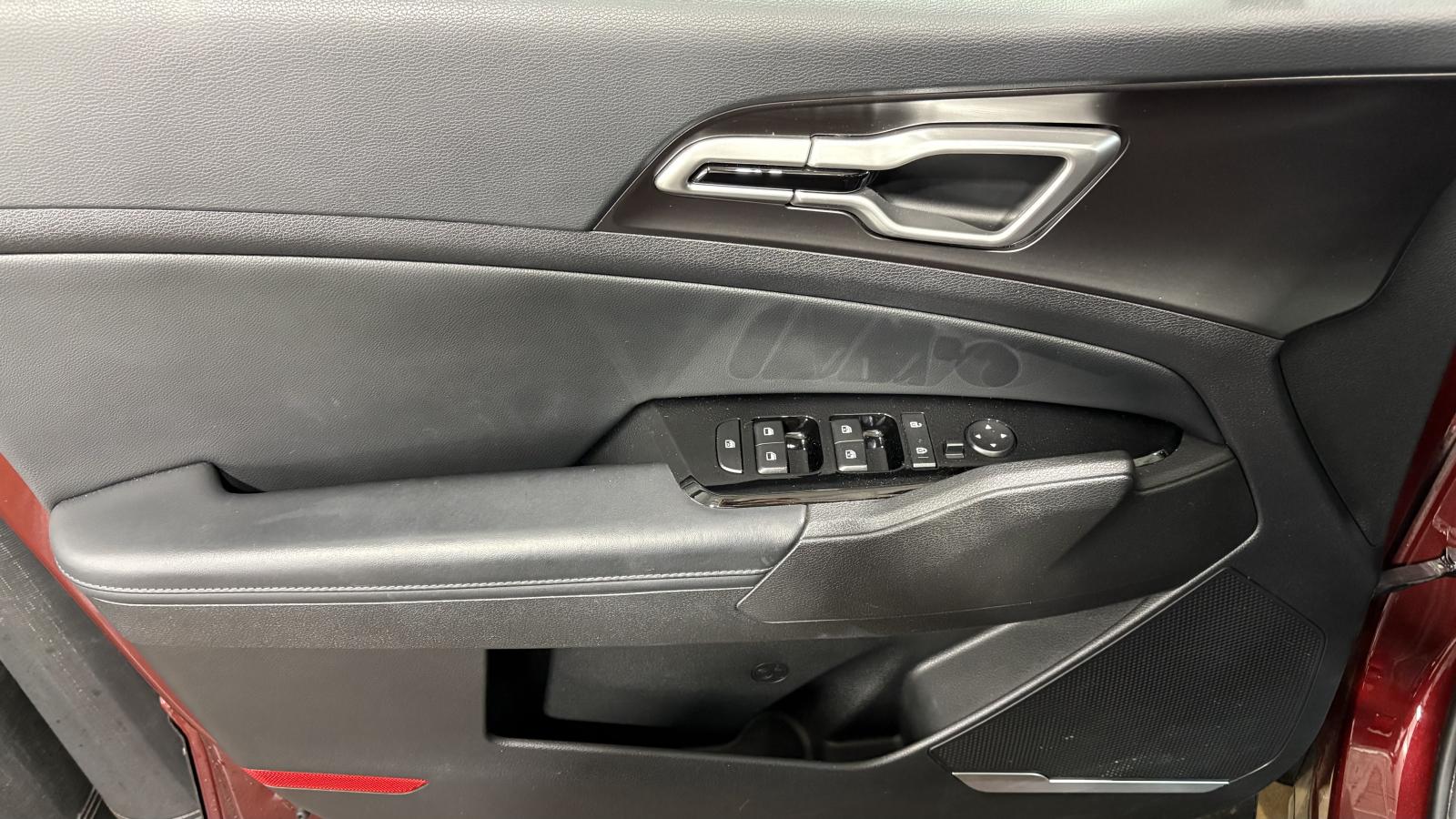 2023 Kia Sportage - Image 11