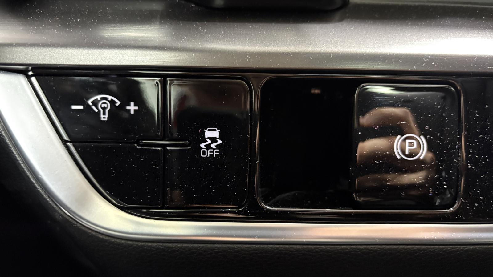 2023 Kia Sportage - Image 17