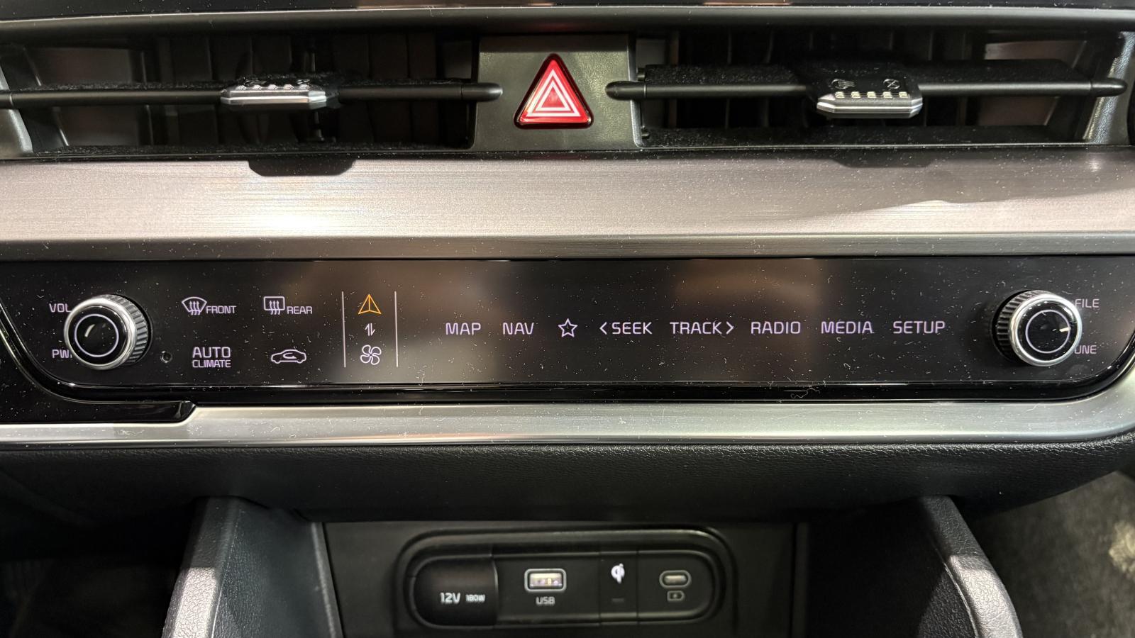 2023 Kia Sportage - Image 29