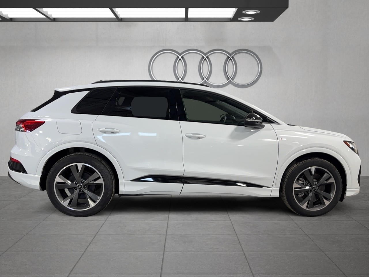 2024 Audi Q4 e-tron - Image 4