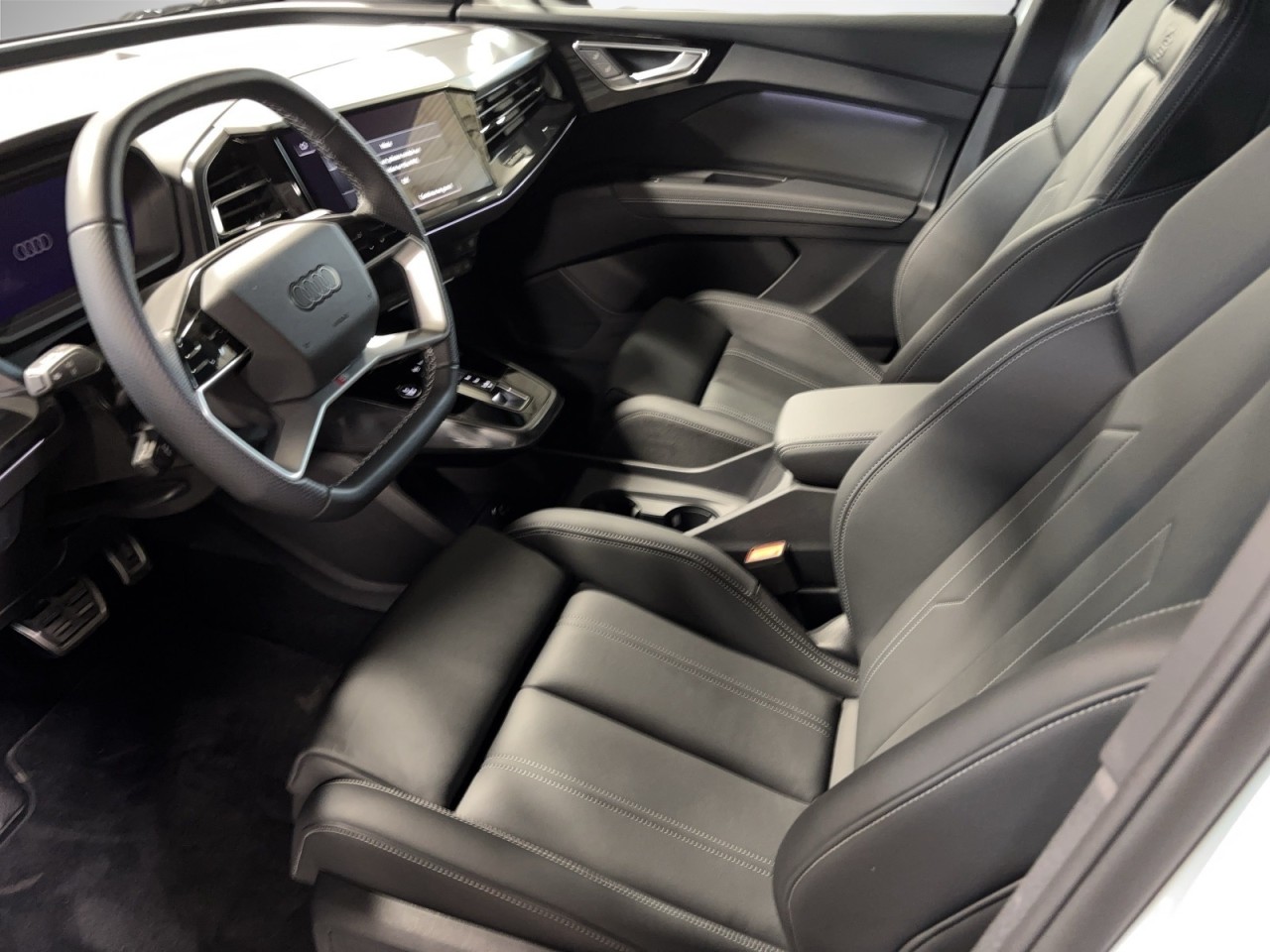 2024 Audi Q4 e-tron - Image 9