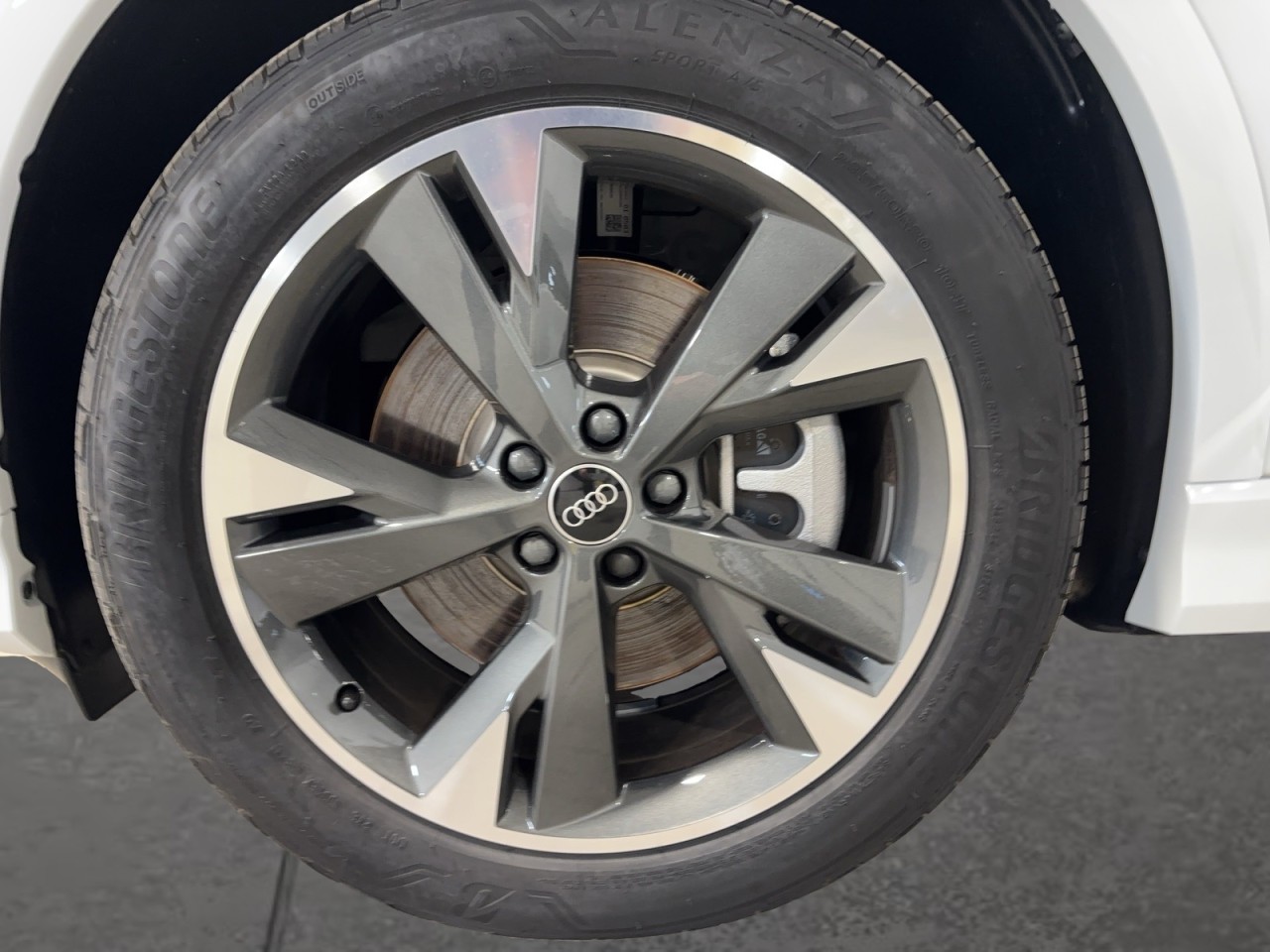 2024 Audi Q4 e-tron - Image 11