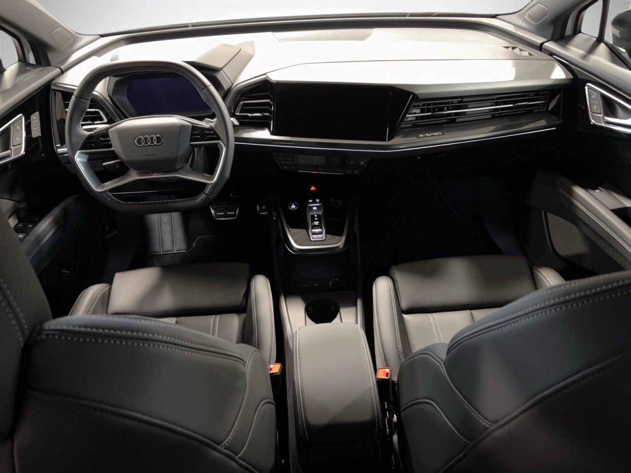 2024 Audi Q4 e-tron - Image 12