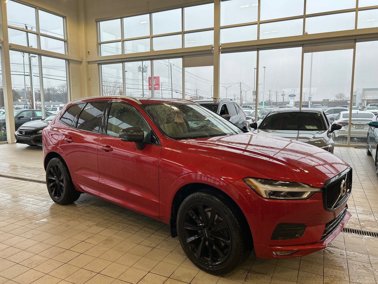 2020 Volvo XC60 - Image 3