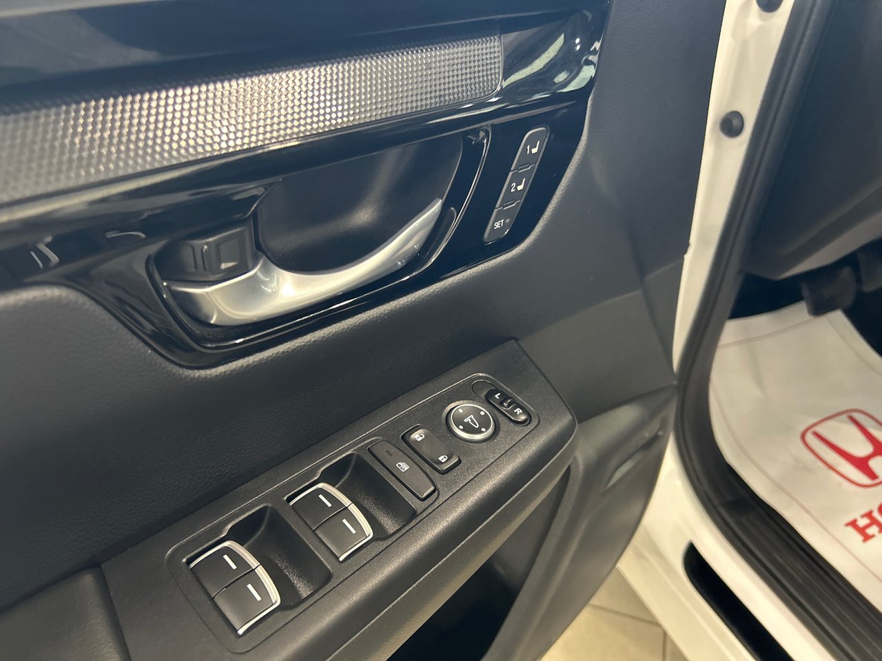 2023 Honda CR-V - Image 29