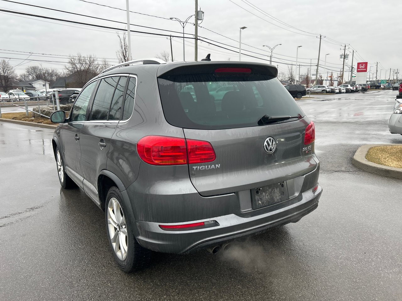 2016 Volkswagen Tiguan - Image 4