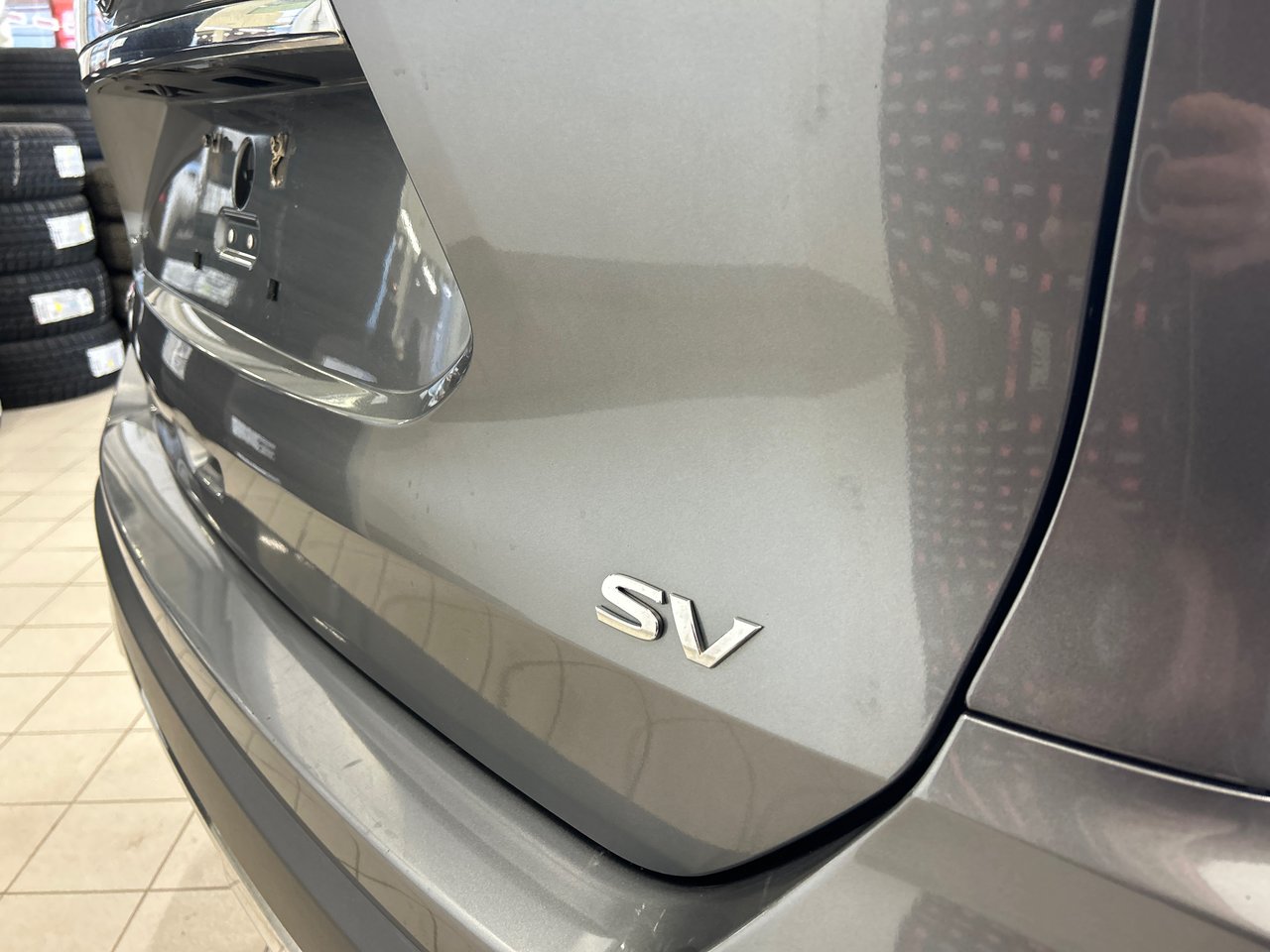 2018 Nissan Rogue - Image 14