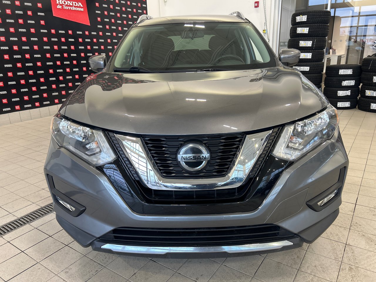 2018 Nissan Rogue - Image 27
