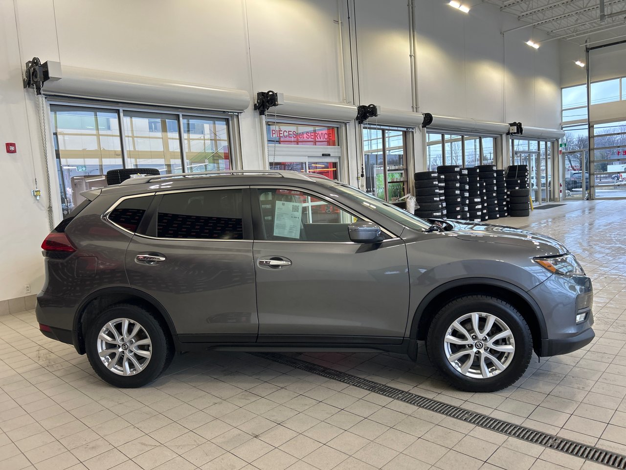 2018 Nissan Rogue - Image 29