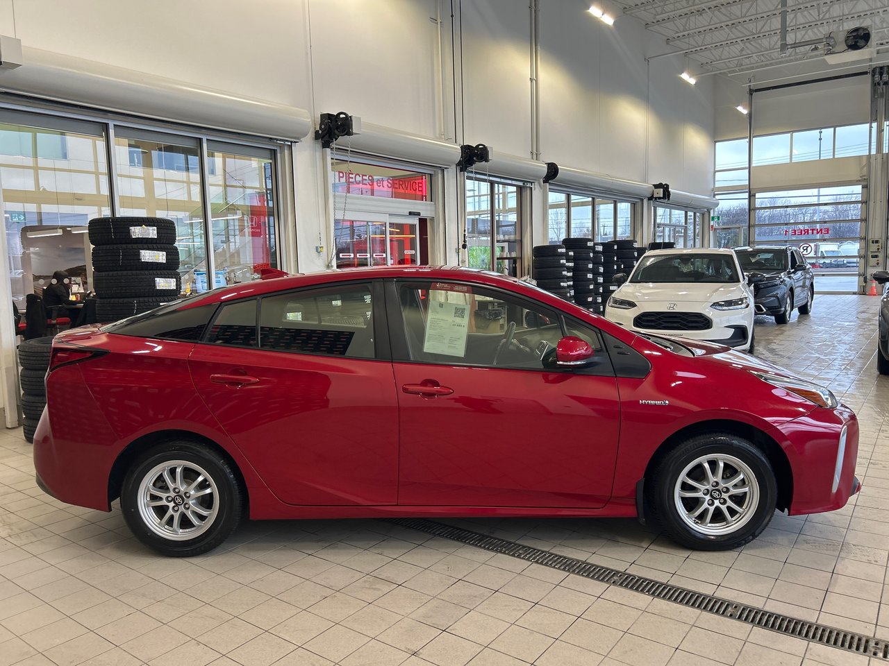 2019 Toyota Prius - Image 11