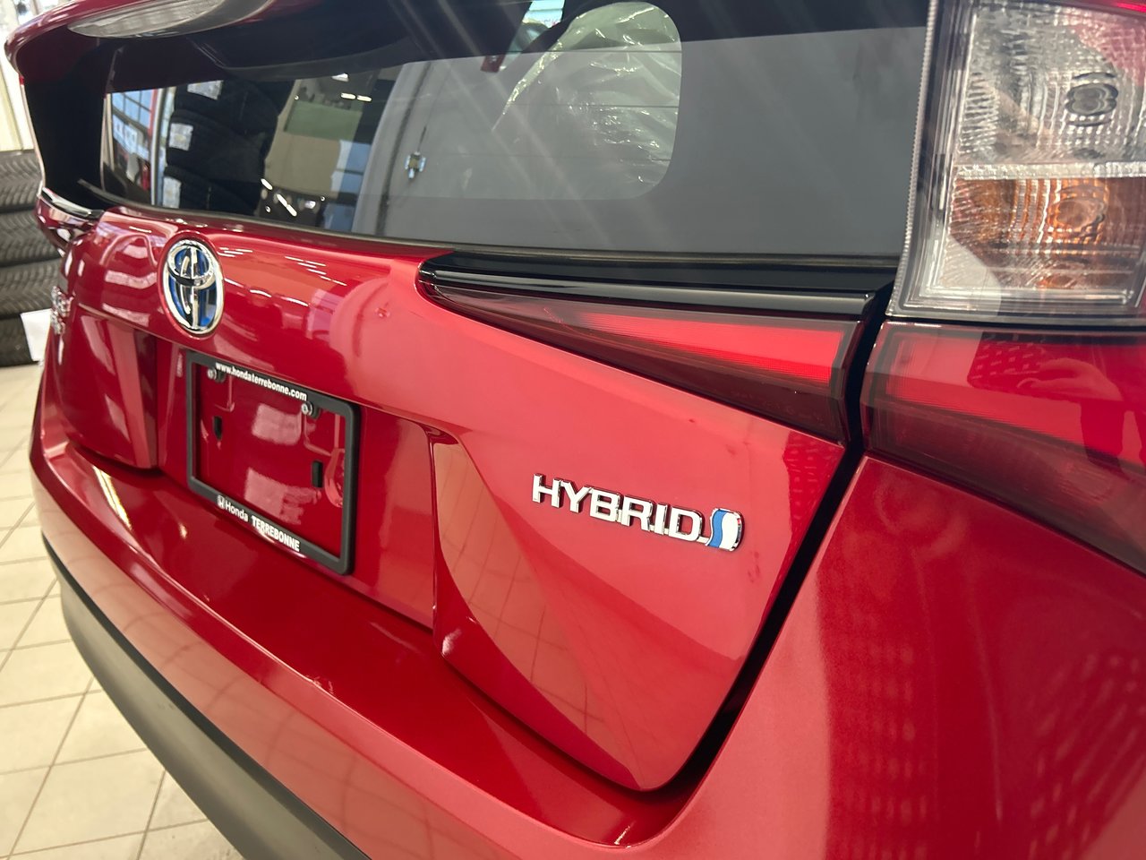 2019 Toyota Prius - Image 15