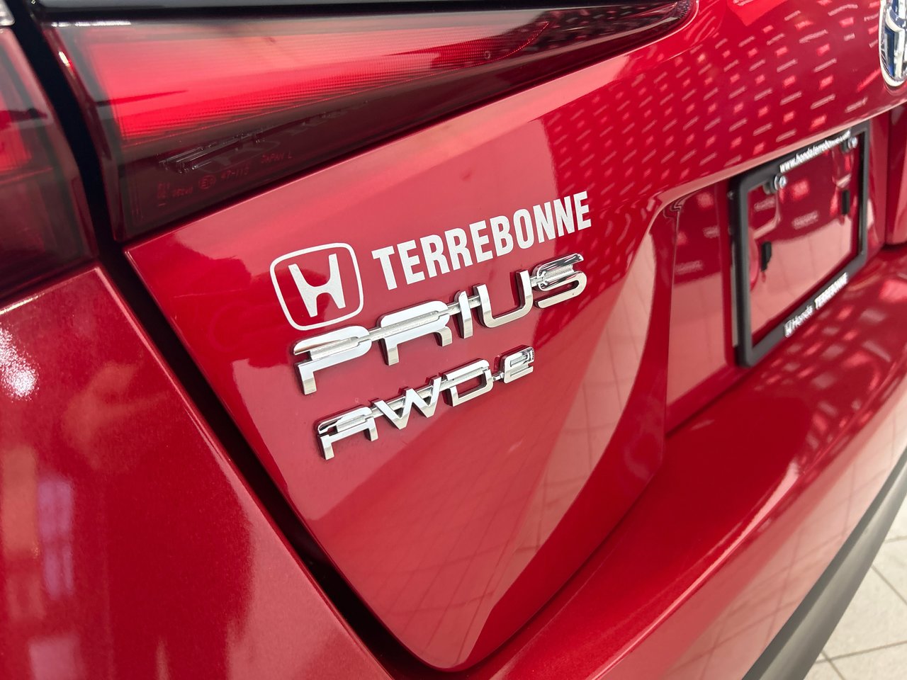 2019 Toyota Prius - Image 16